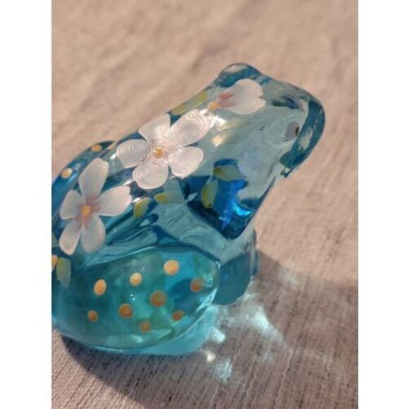 VINTAGE FENTON FROG BLUE GLASS HAND PAINTED FLOWERS Artist Signed D. Wright - Picture 6 of 10
